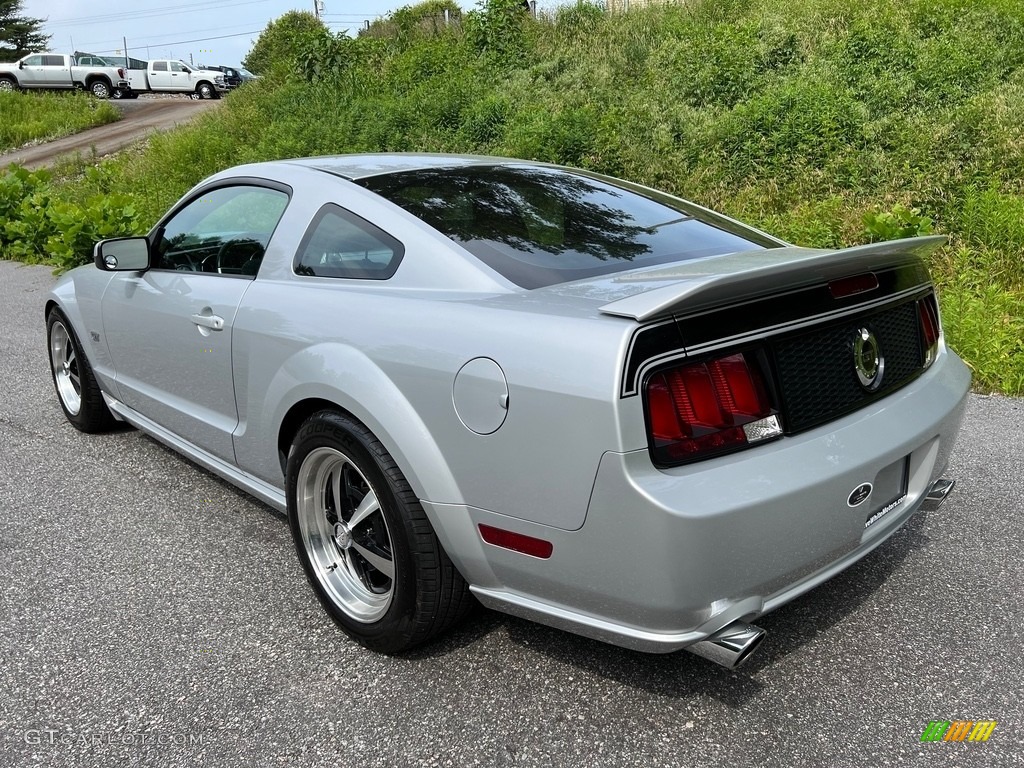 2005 Mustang GT Premium Coupe - Satin Silver Metallic / Dark Charcoal photo #8