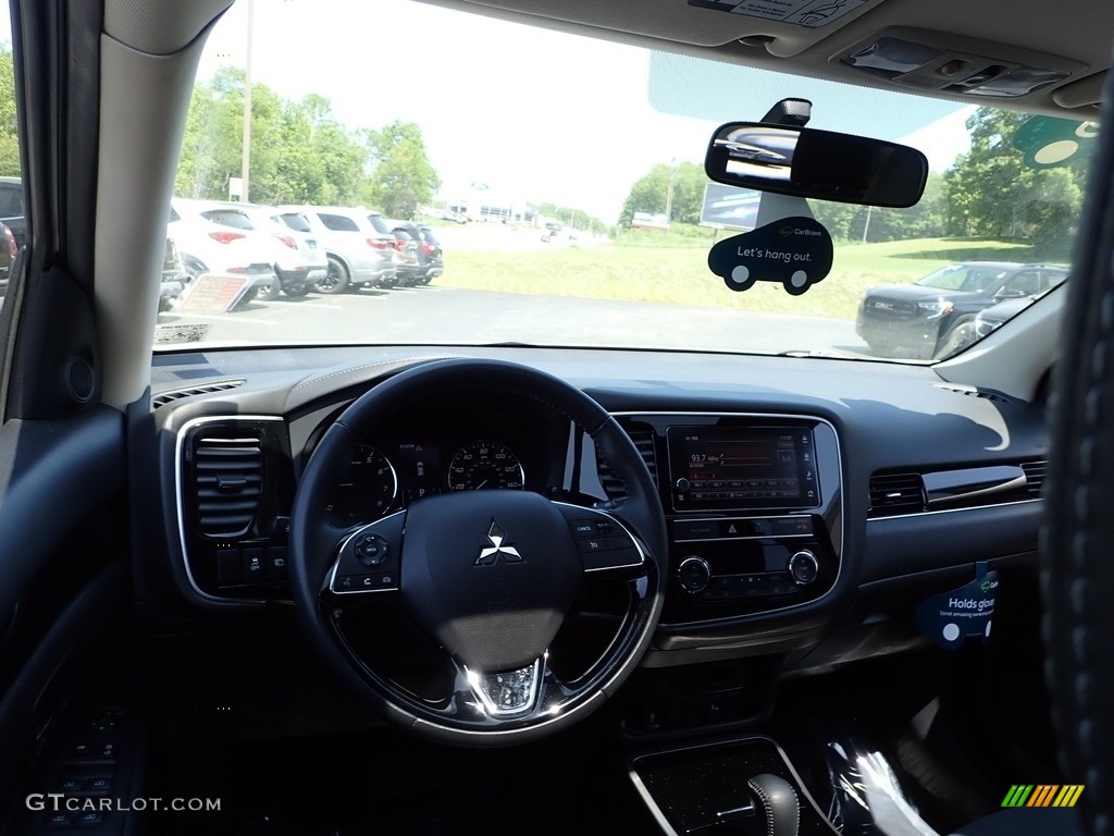 2019 Outlander SE S-AWC - Pearl White / Black photo #19