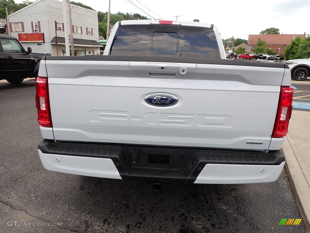 2021 F150 XLT SuperCrew 4x4 - Space White / Black photo #4