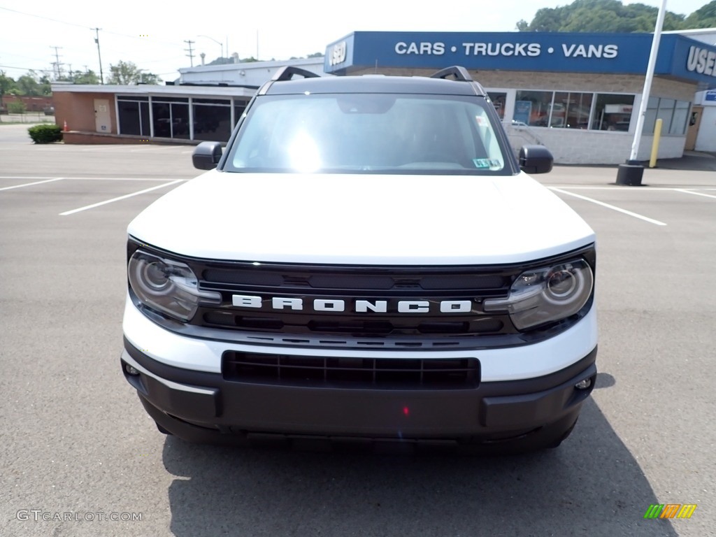 2023 Bronco Sport Outer Banks 4x4 - Oxford White / Ebony/Roast photo #3