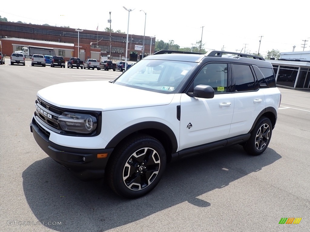 2023 Bronco Sport Outer Banks 4x4 - Oxford White / Ebony/Roast photo #4