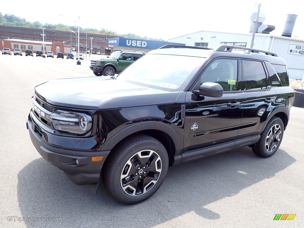 Shadow Black 2023 Ford Bronco Sport Outer Banks 4x4 Exterior Photo #146164131