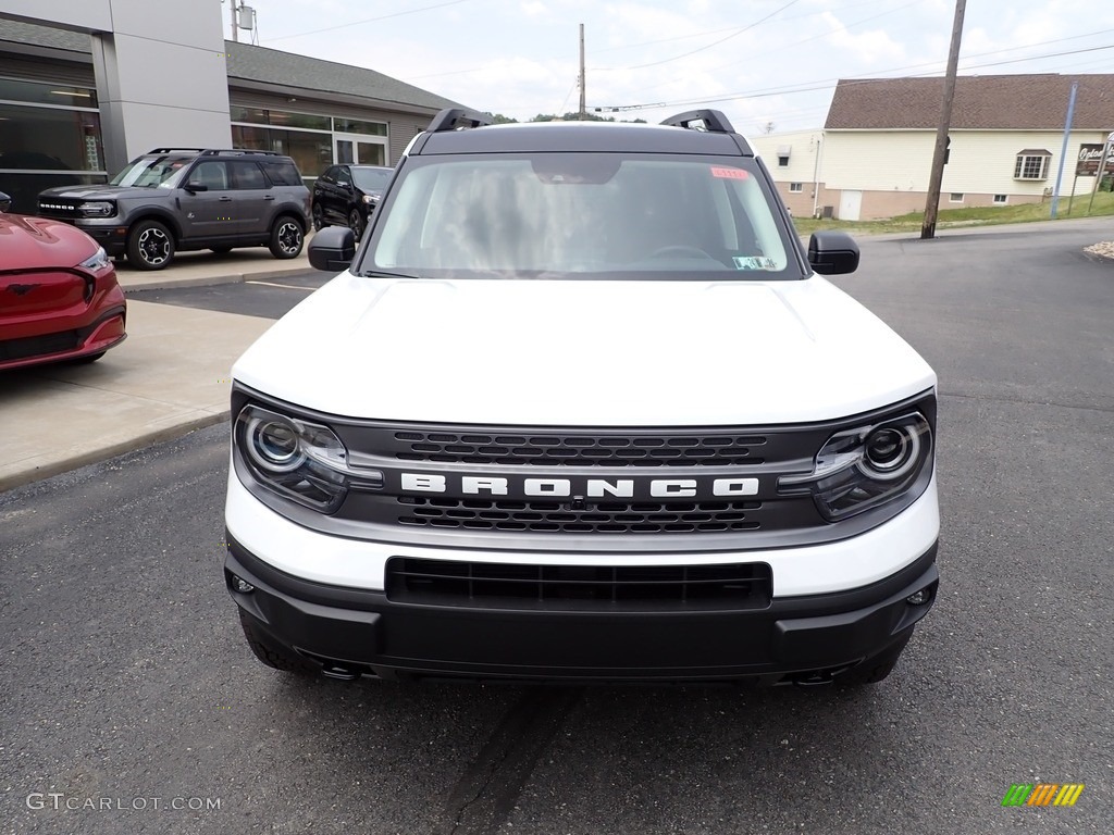 2023 Bronco Sport Badlands 4x4 - Oxford White / Ebony/Roast photo #8