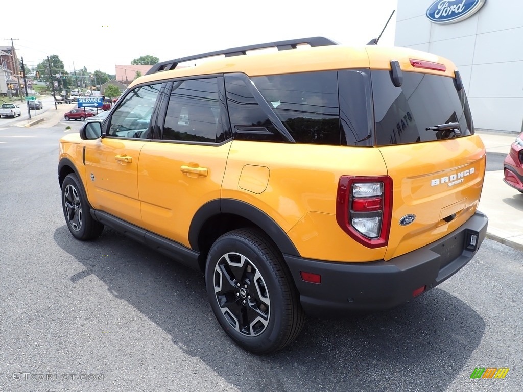 2023 Bronco Sport Outer Banks 4x4 - Cyber Orange Metallic Tricoat / Ebony/Roast photo #3