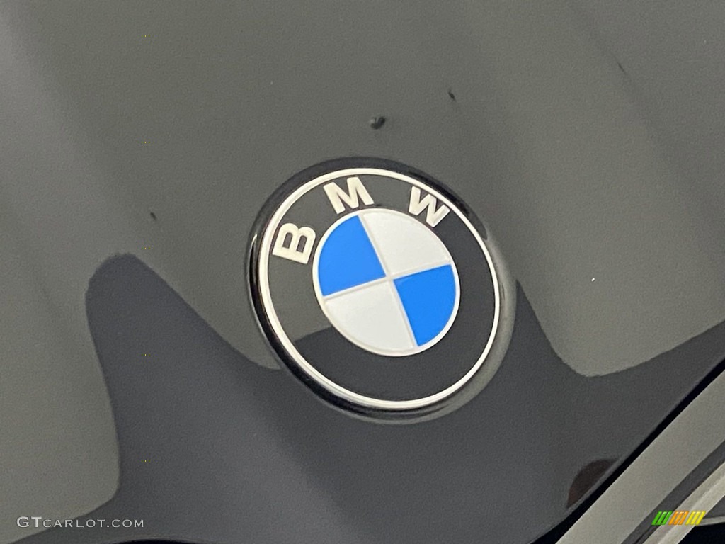 2023 BMW XM Standard XM Model Marks and Logos Photo #146164629