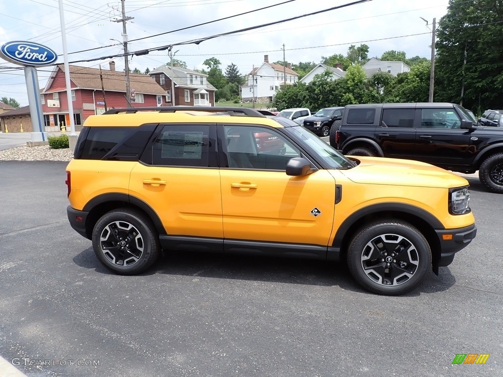 Cyber Orange Metallic Tricoat 2023 Ford Bronco Sport Outer Banks 4x4 Exterior Photo #146164674