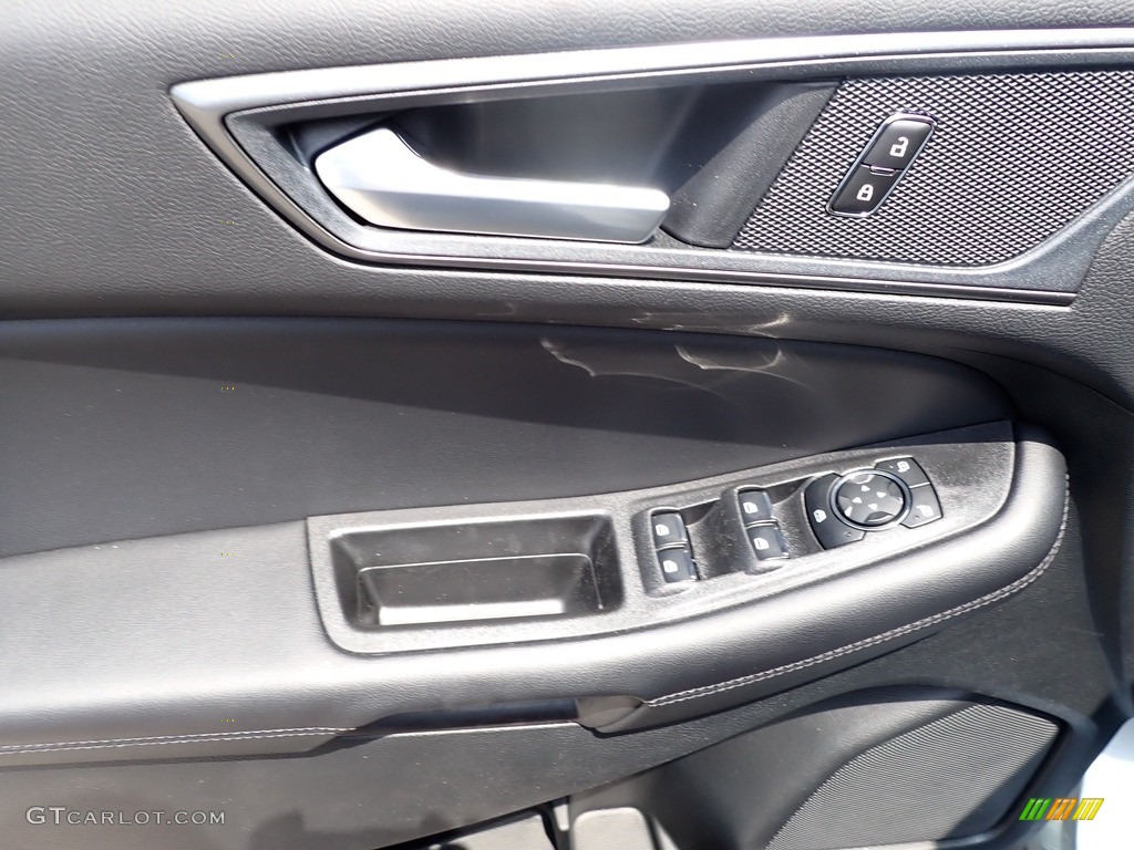 2023 Ford Edge SE AWD Door Panel Photos