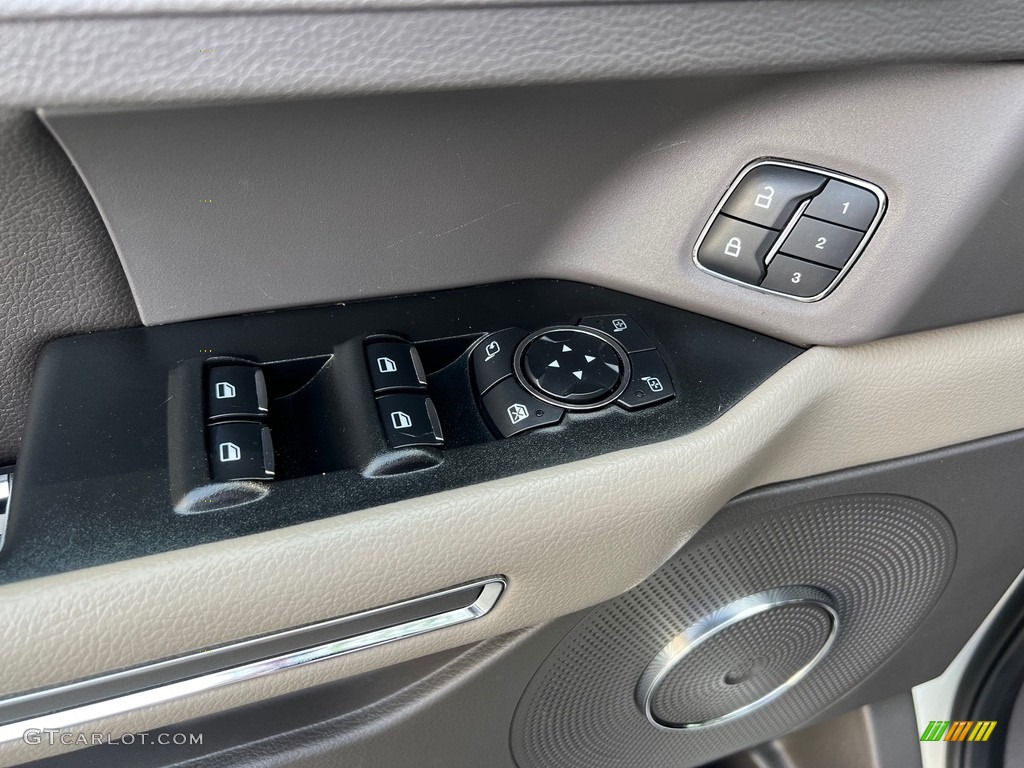 2020 Ford Expedition XLT Max 4x4 Medium Stone Door Panel Photo #146165349