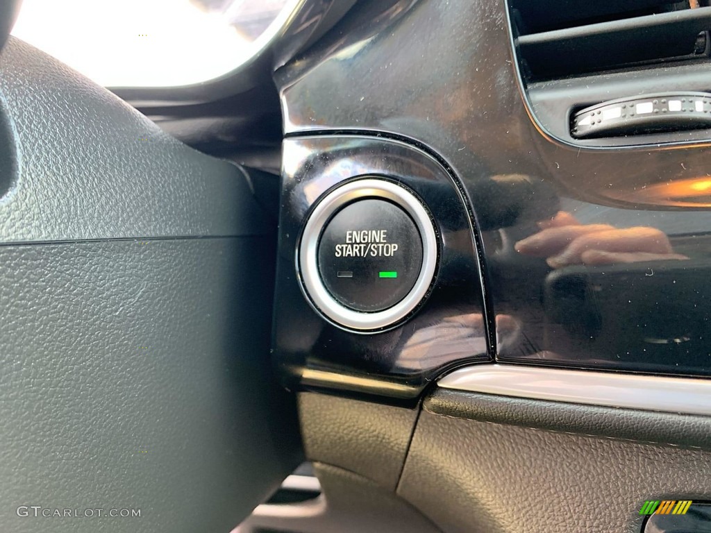 2018 Encore Essence AWD - Winterberry Red Metallic / Ebony photo #17