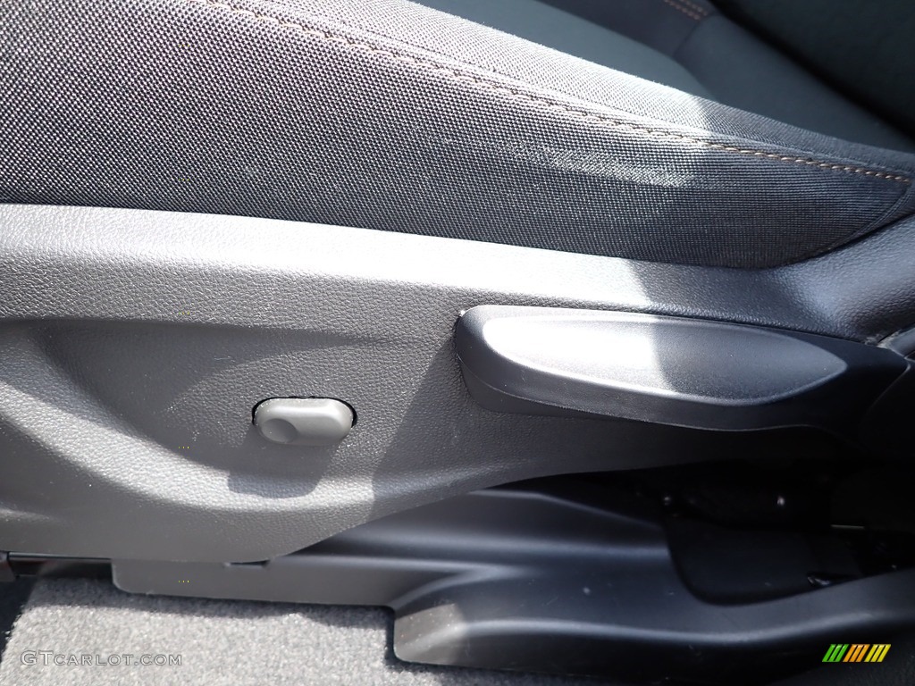 2020 Trax LS - Satin Steel Metallic / Jet Black photo #22