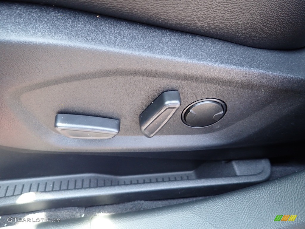 2023 Ford Edge ST AWD Door Panel Photos