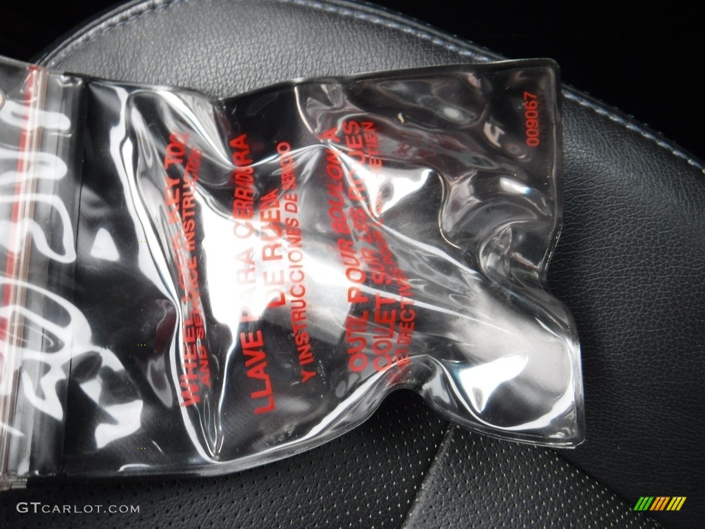 2015 Avalon XLE Touring - Attitude Black / Black photo #35