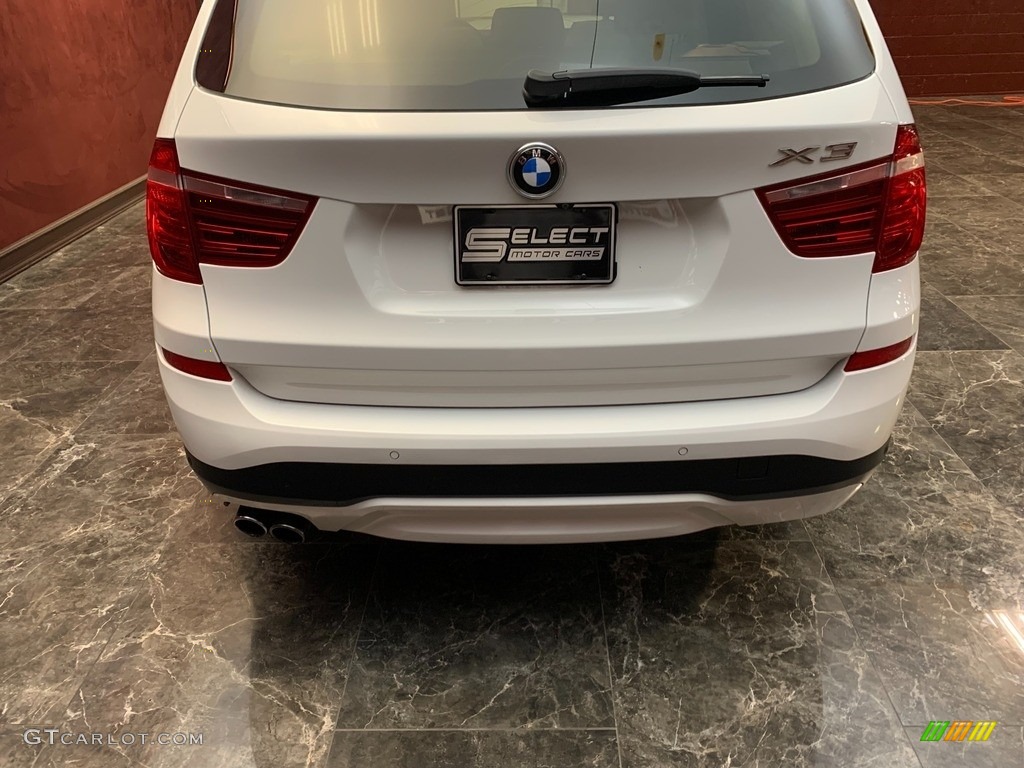 2017 X3 xDrive28i - Alpine White / Sand Beige/Black photo #4