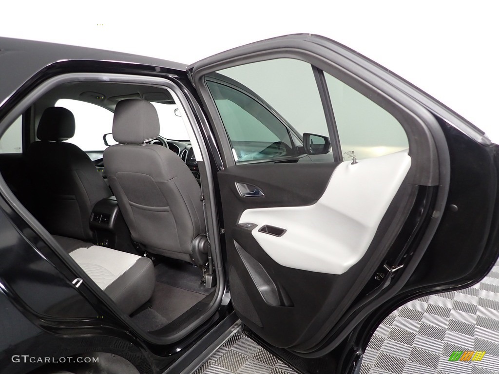2019 Equinox LS AWD - Mosaic Black Metallic / Medium Ash Gray photo #26