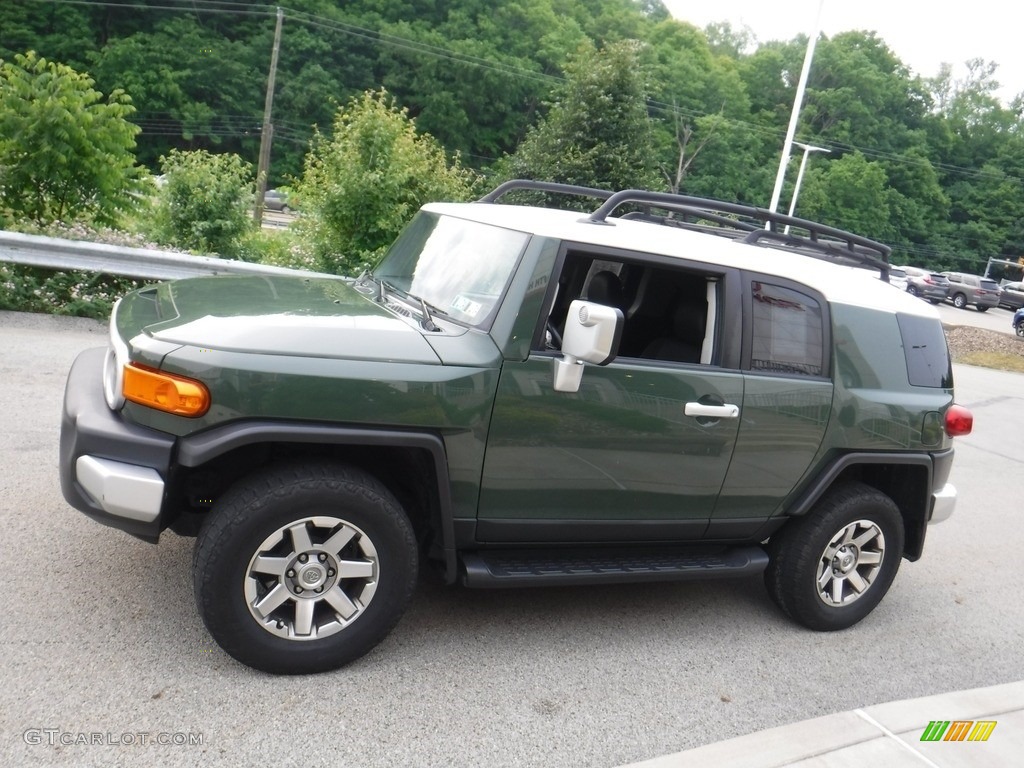 2014 FJ Cruiser 4WD - Army Green / Dark Charcoal photo #15