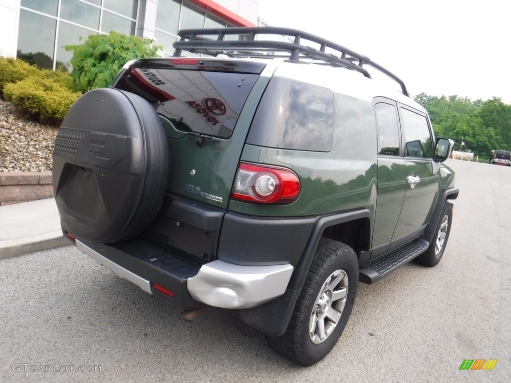 2014 FJ Cruiser 4WD - Army Green / Dark Charcoal photo #17