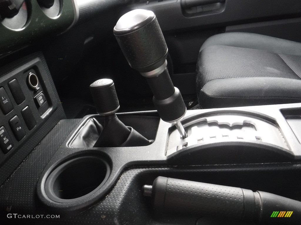 2014 FJ Cruiser 4WD - Army Green / Dark Charcoal photo #23