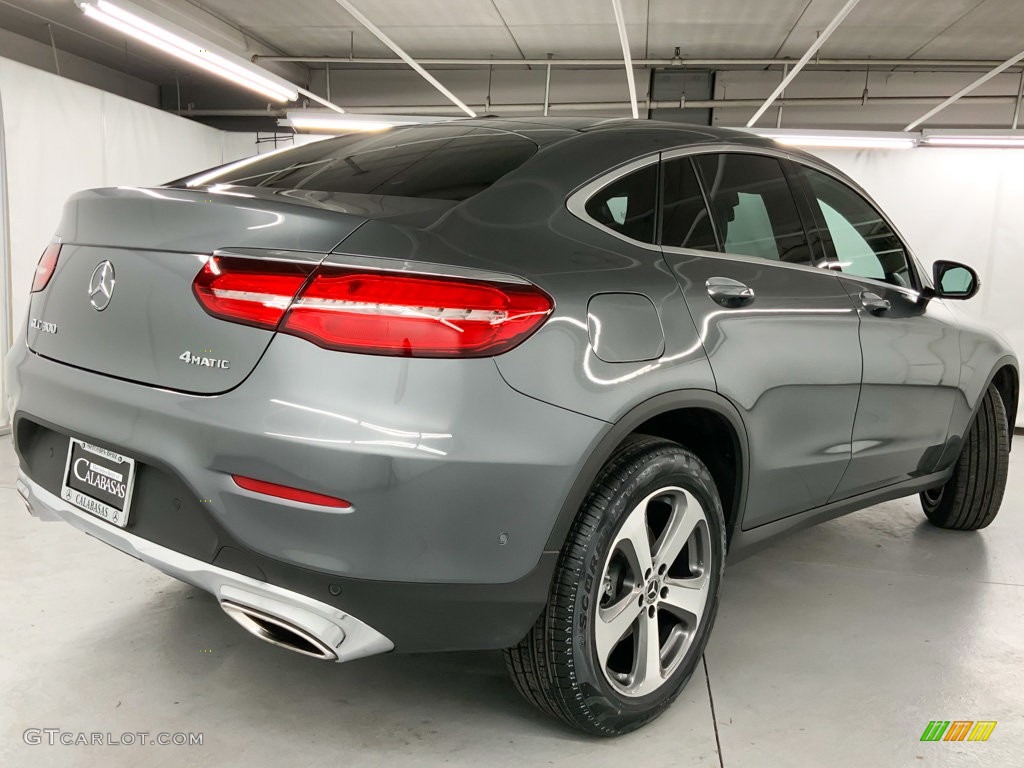2019 GLC 300 4Matic - Selenite Grey Metallic / Black photo #5