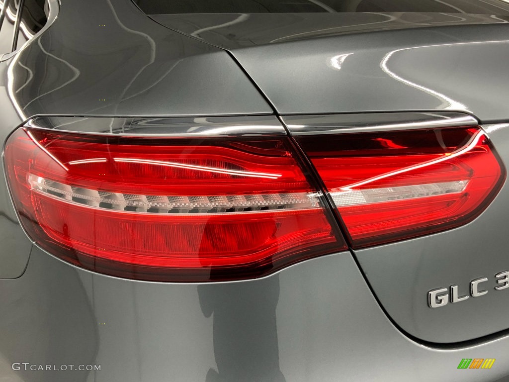 2019 GLC 300 4Matic - Selenite Grey Metallic / Black photo #12