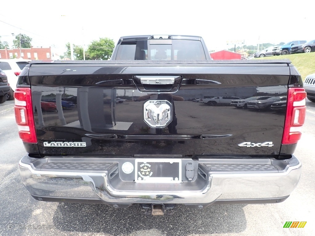 2019 3500 Laramie Crew Cab 4x4 - Black / Black photo #4
