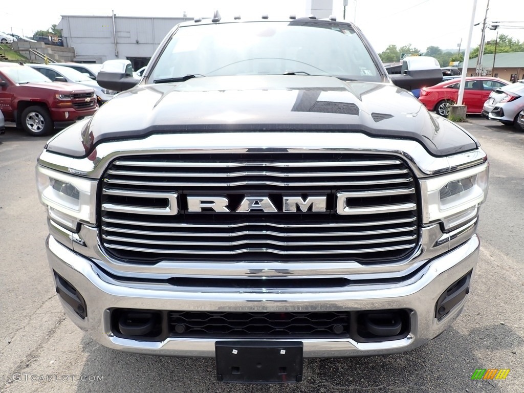 2019 3500 Laramie Crew Cab 4x4 - Black / Black photo #9