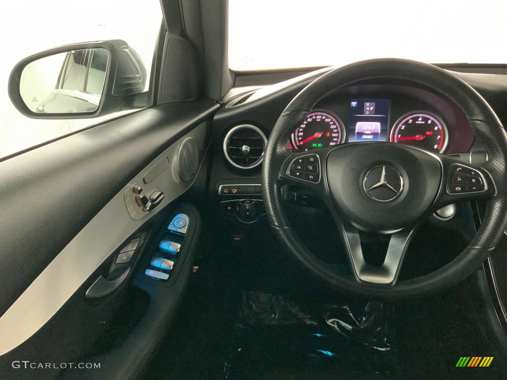 2019 GLC 300 4Matic - Selenite Grey Metallic / Black photo #24