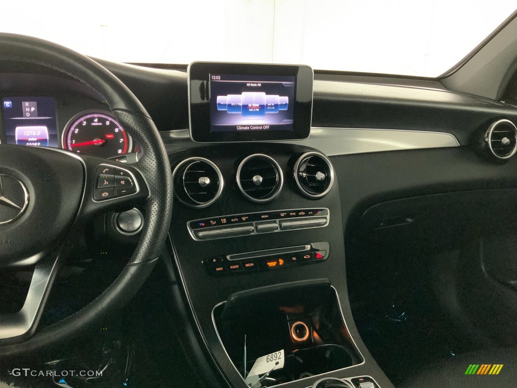 2019 GLC 300 4Matic - Selenite Grey Metallic / Black photo #26