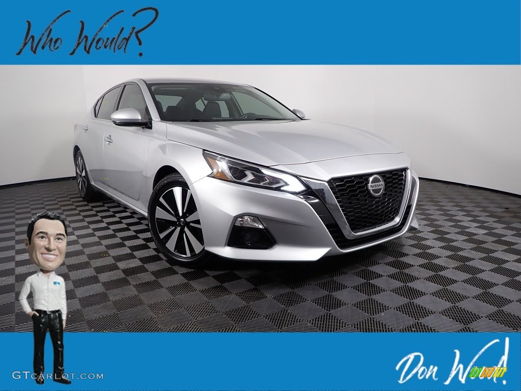 2019 Altima SL - Brilliant Silver Metallic / Charcoal photo #1