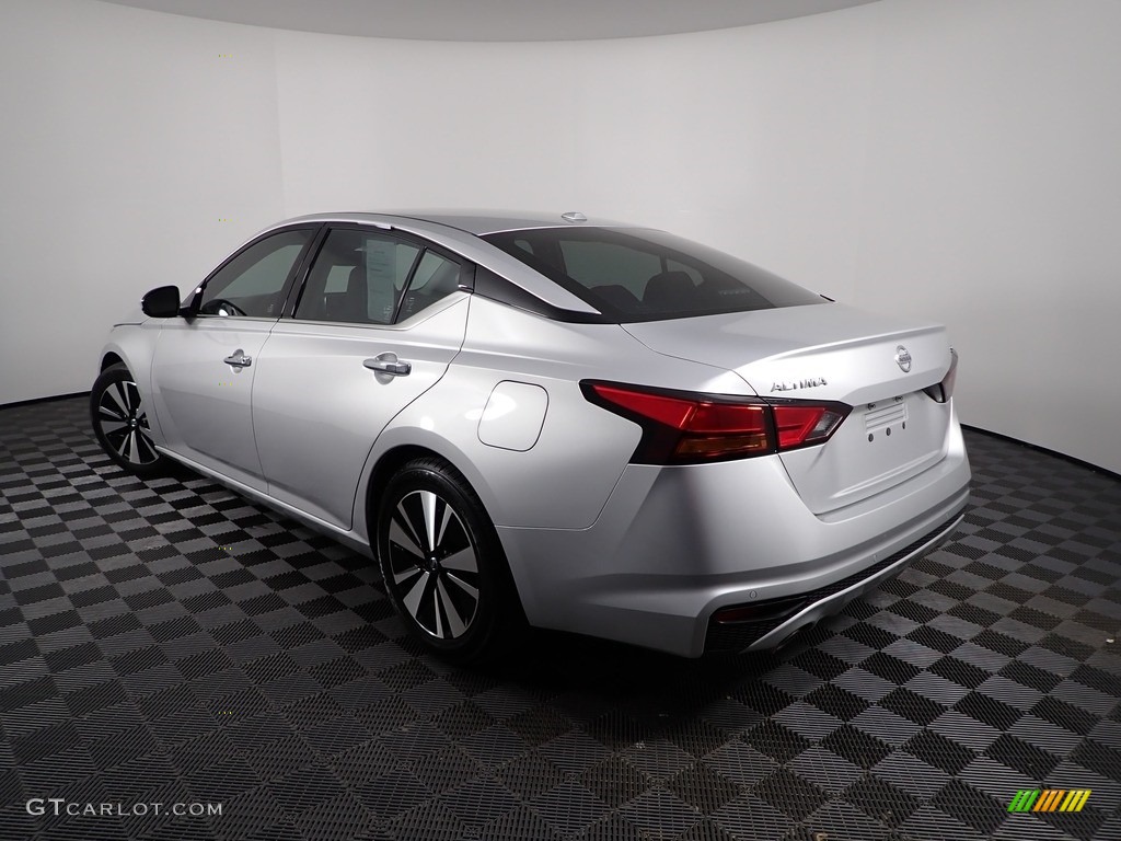 2019 Altima SL - Brilliant Silver Metallic / Charcoal photo #9