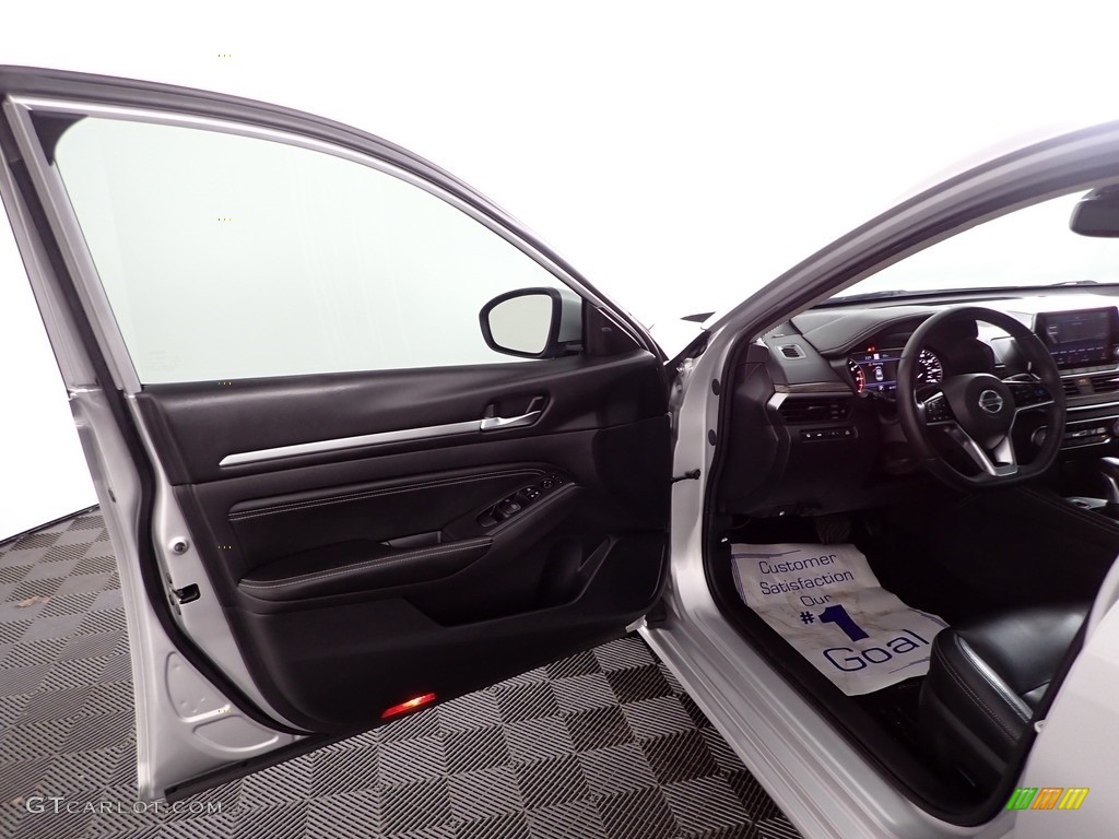 2019 Altima SL - Brilliant Silver Metallic / Charcoal photo #14