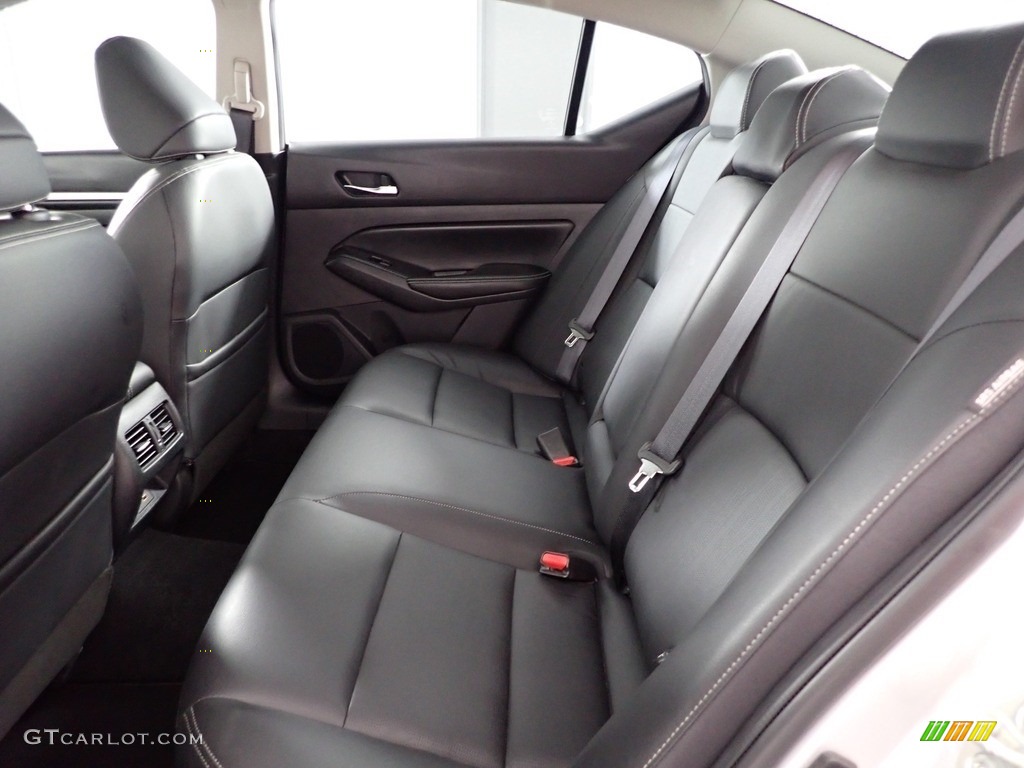 2019 Altima SL - Brilliant Silver Metallic / Charcoal photo #27