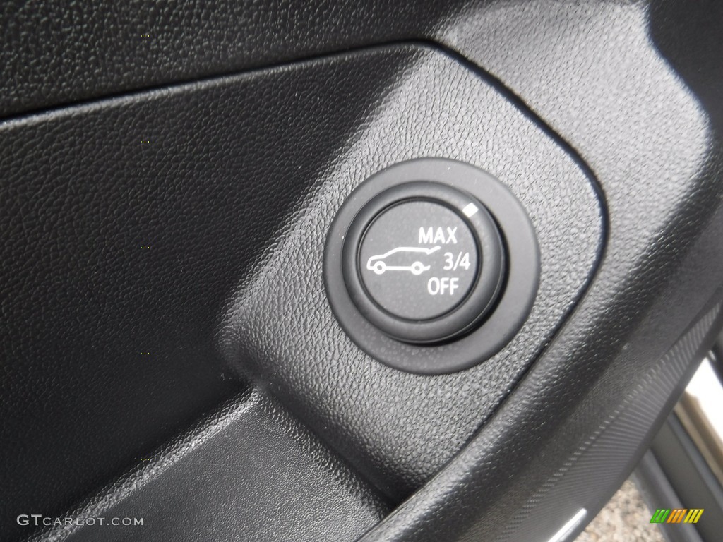 2023 GMC Terrain Denali AWD Controls Photo #146171145