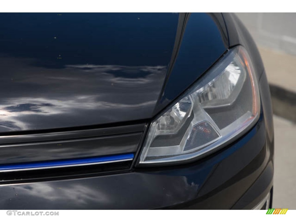 2016 e-Golf SE - Deep Black Pearl / Black photo #9