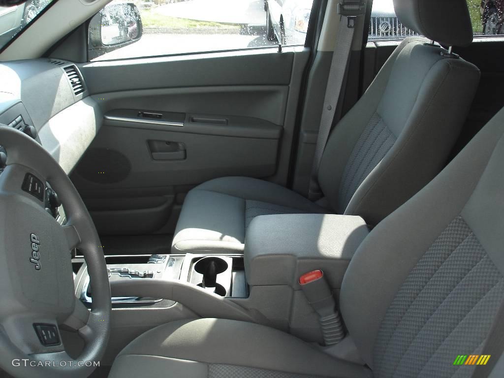 2006 Grand Cherokee Laredo 4x4 - Bright Silver Metallic / Medium Slate Gray photo #8