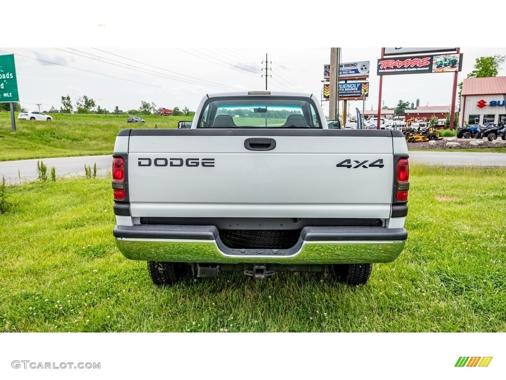 2001 Ram 2500 ST Regular Cab 4x4 - Bright White / Agate photo #4