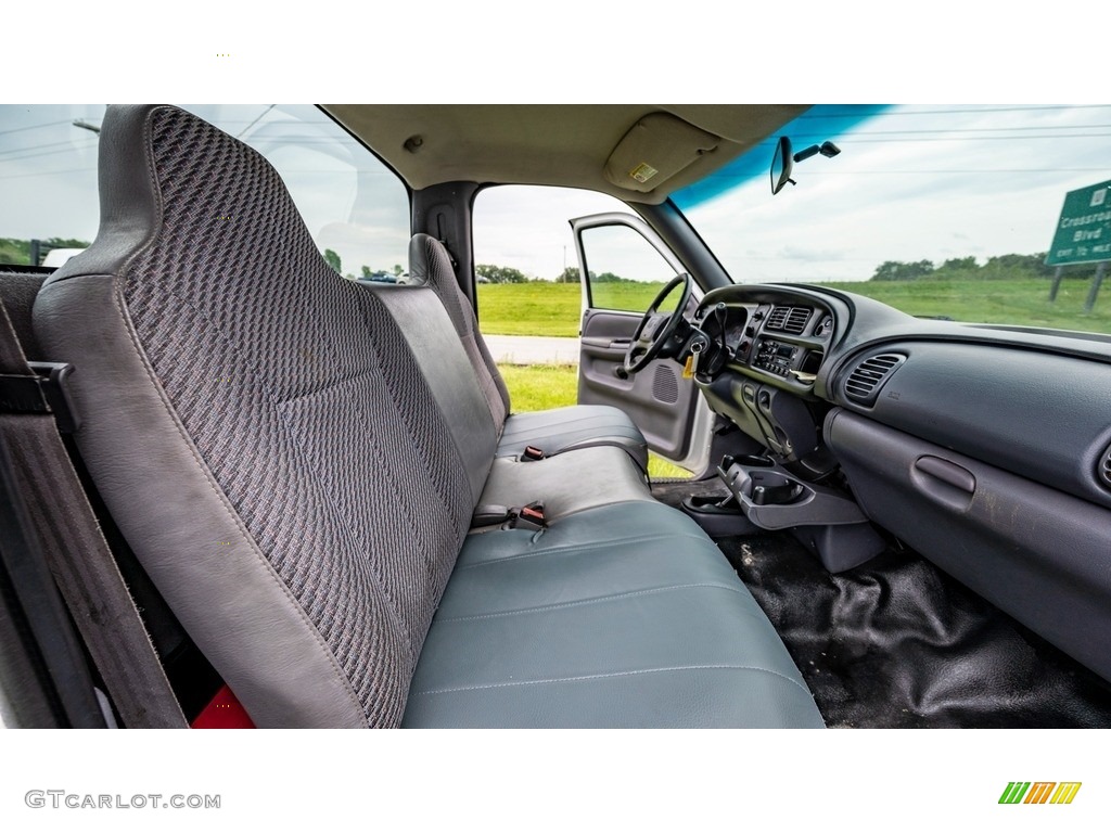2001 Ram 2500 ST Regular Cab 4x4 - Bright White / Agate photo #14