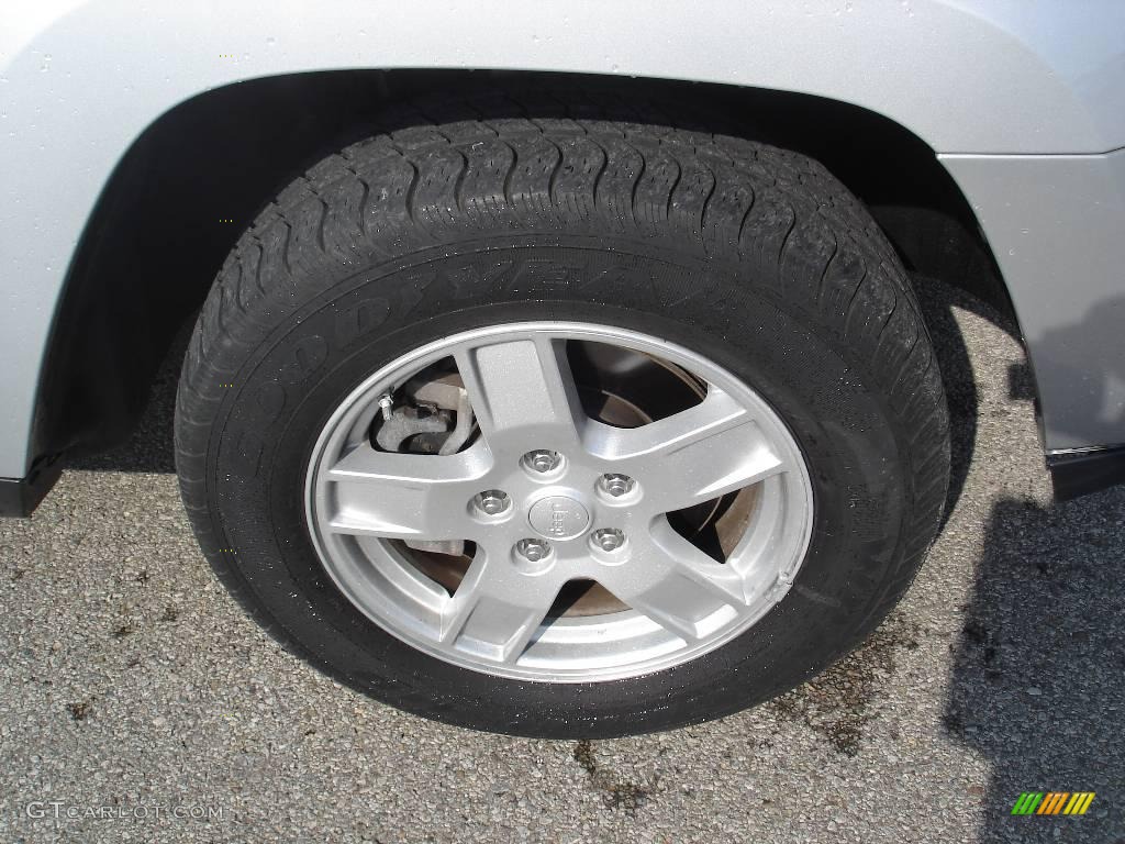 2006 Grand Cherokee Laredo 4x4 - Bright Silver Metallic / Medium Slate Gray photo #19