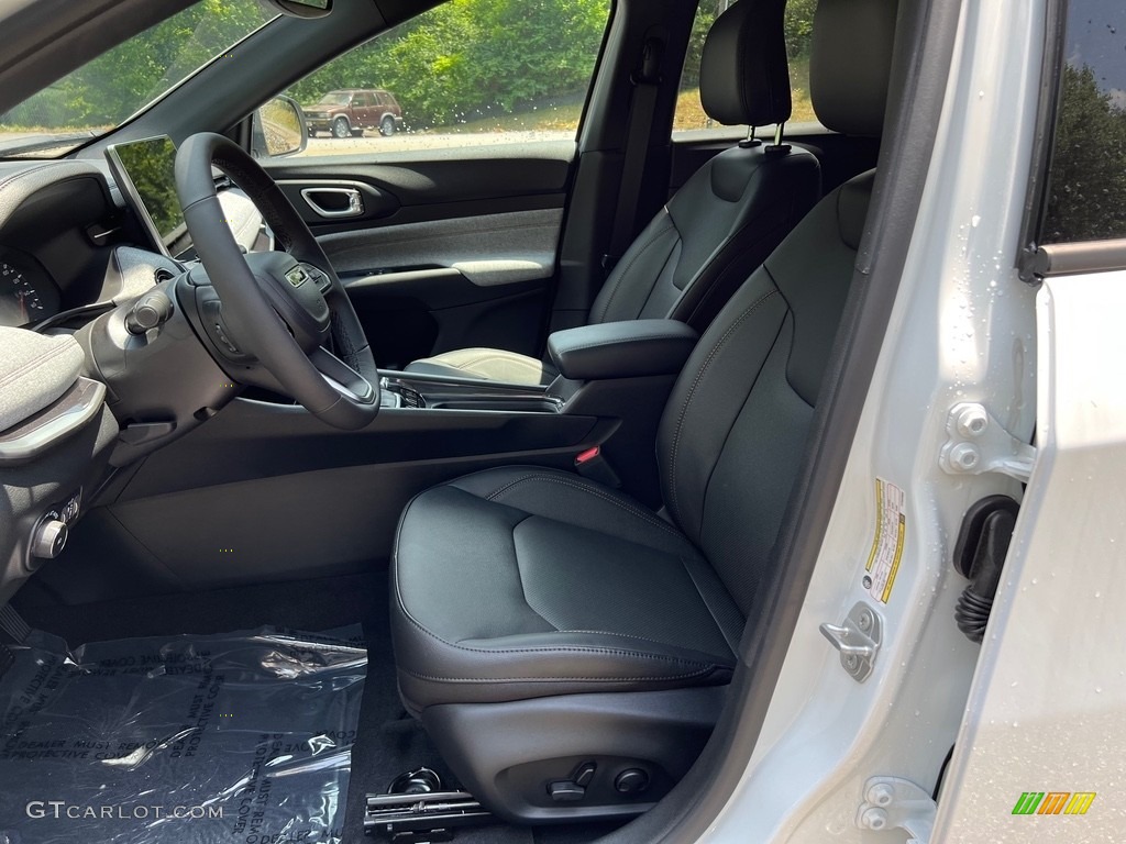 2023 Jeep Compass Latitude Lux 4x4 Front Seat Photo #146174973