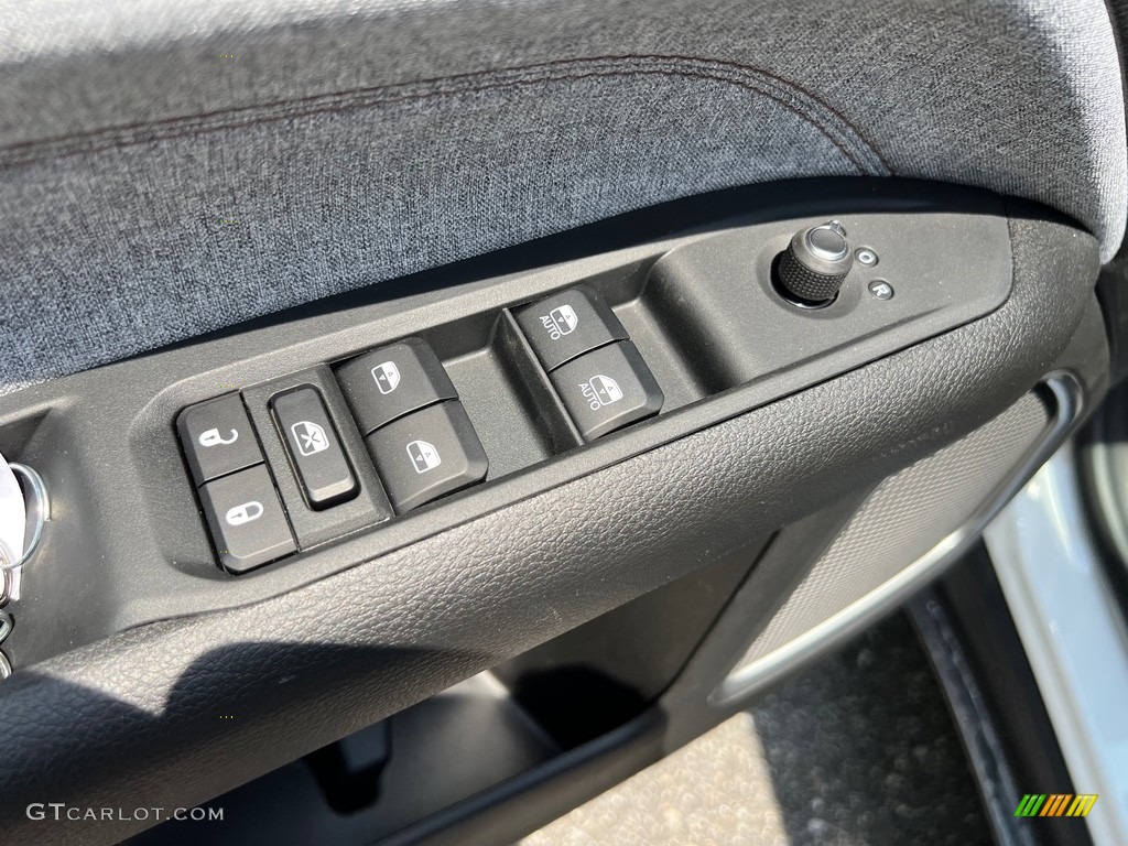 2023 Jeep Compass Latitude Lux 4x4 Black Door Panel Photo #146175012