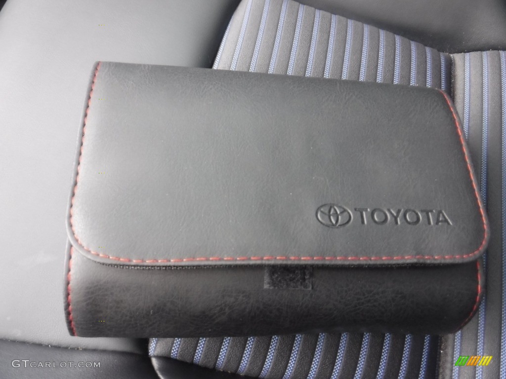 2022 Toyota RAV4 XSE AWD Hybrid Books/Manuals Photos