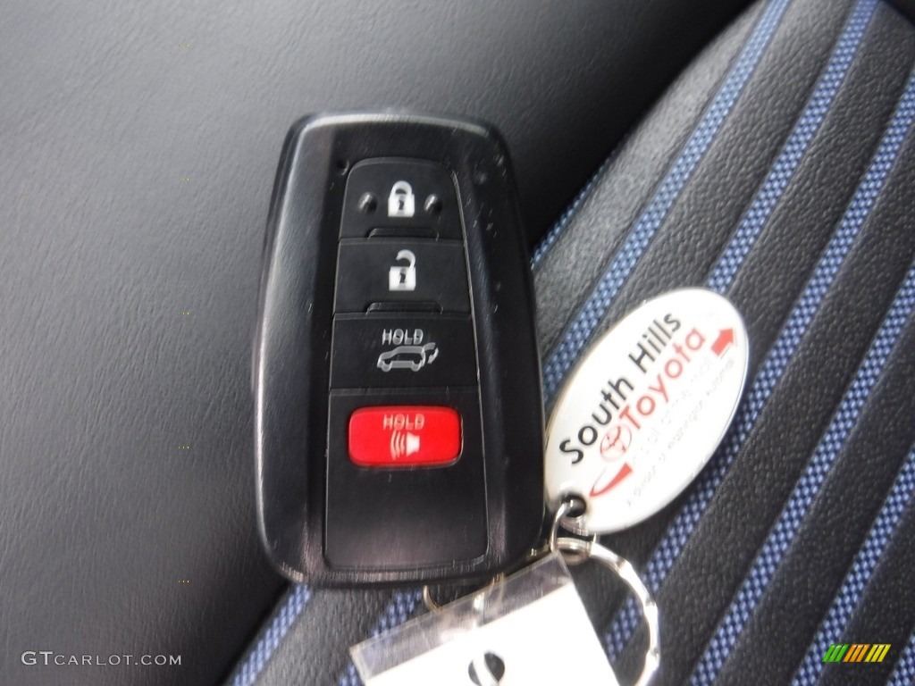 2022 Toyota RAV4 XSE AWD Hybrid Keys Photos