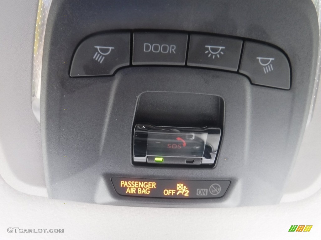 2022 Toyota Corolla Cross LE AWD Controls Photo #146175657