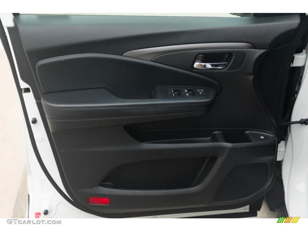 2020 Honda Pilot LX Black Door Panel Photo #146175690
