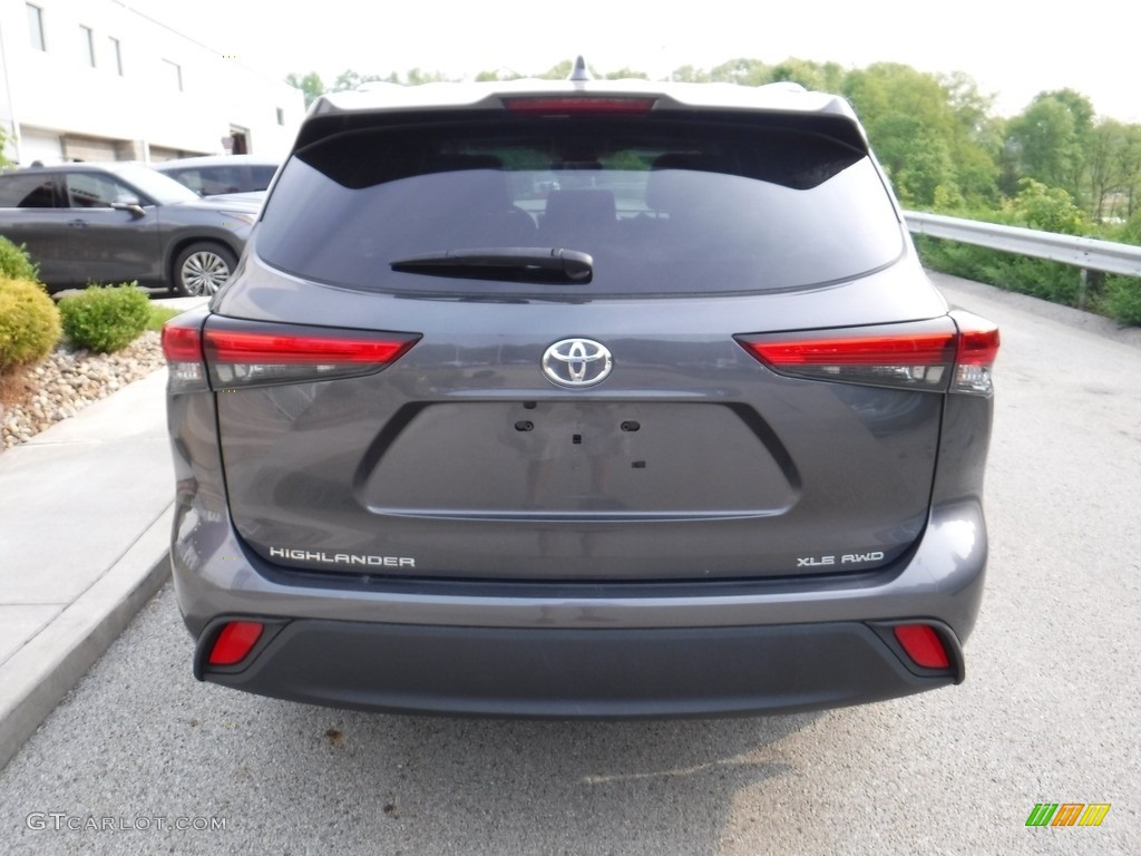 2021 Highlander XLE AWD - Magnetic Gray Metallic / Black photo #18