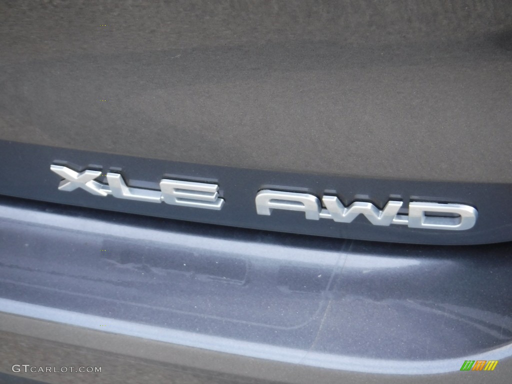 2021 Highlander XLE AWD - Magnetic Gray Metallic / Black photo #20