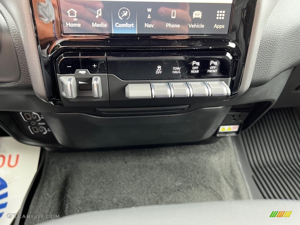 2023 Ram 1500 Laramie Crew Cab 4x4 Controls Photo #146177895