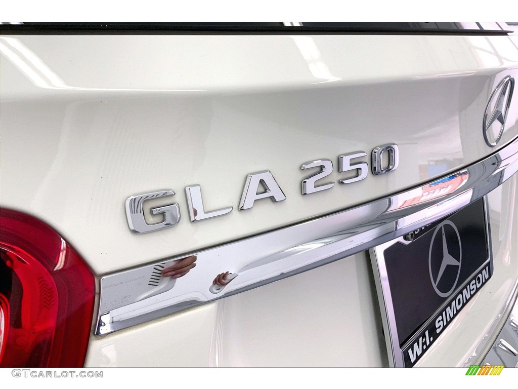 2018 GLA 250 - Cirrus White / Sahara Beige photo #31