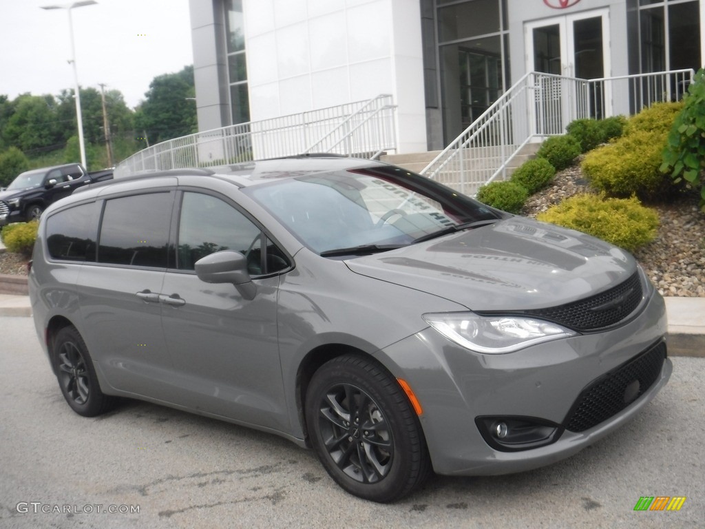 Ceramic Grey 2020 Chrysler Pacifica Launch Edition AWD Exterior Photo #146178186
