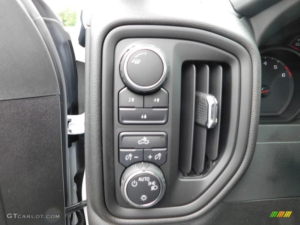 2024 Chevrolet Silverado 3500HD Work Truck Crew Cab 4x4 Controls Photo #146178297