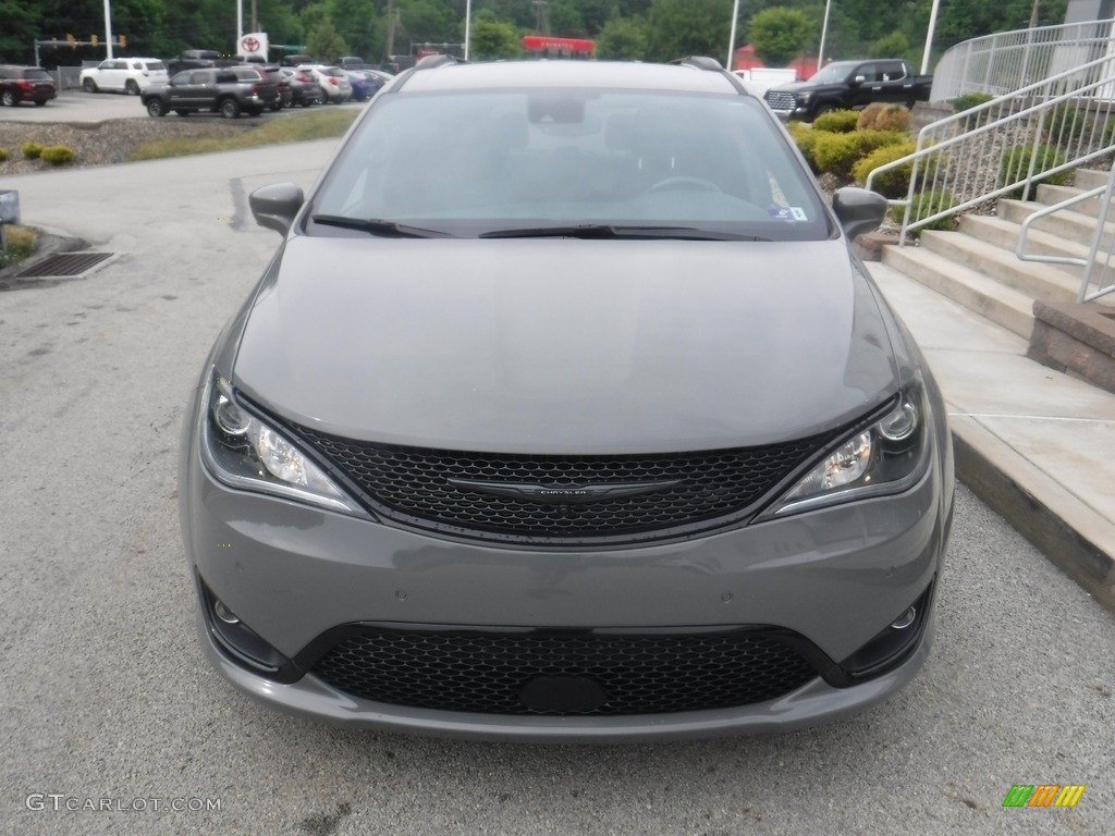 2020 Pacifica Launch Edition AWD - Ceramic Grey / Black photo #13